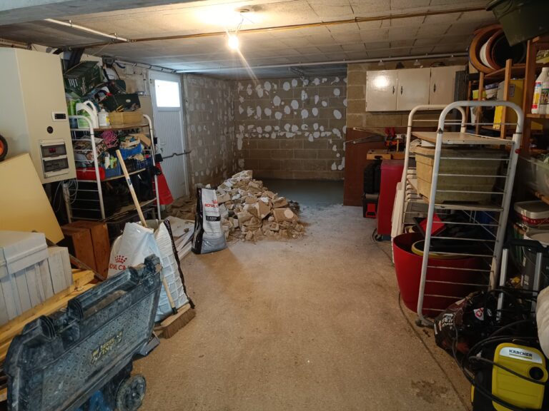 cassage d'un mur dans un garage a Reims