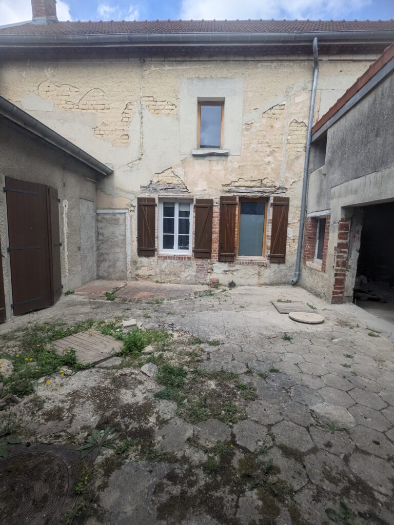 Rénovation d'une cour interieur par cre&vert51